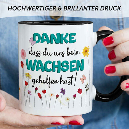 SEO. Bedruckte Tasse mit Spruch - "Danke dass du uns beim Wachsen geholfen hast" - Blumen Blau - Schwarz & Weiß Linkreich