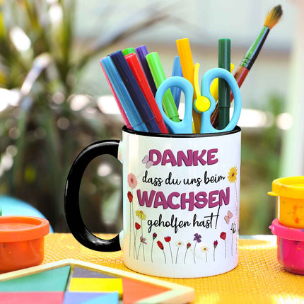 SEO. Bedruckte Tasse mit Spruch - "Danke dass du uns beim Wachsen geholfen hast" - Blumen Rosa - Schwarz & Weiß Linkreich
