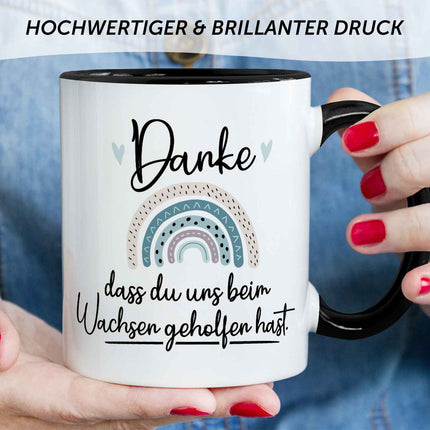 SEO. Bedruckte Tasse mit Spruch - "Danke dass du uns beim Wachsen geholfen hast" V2 - Regenbogen Blau - Schwarz & Weiß Linkreich