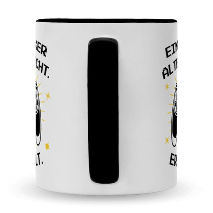 SEO. Bedruckte Tasse mit Spruch - Ein Zocker altert nicht er levelt - Schwarz & Weiß Linkreich