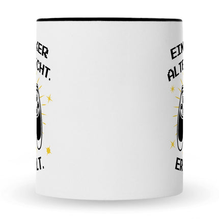 SEO. Bedruckte Tasse mit Spruch - Ein Zocker altert nicht er levelt - Schwarz & Weiß Linkreich