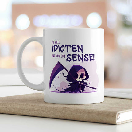 SEO. Bedruckte Tasse mit Spruch in lila - So viele Idioten und nur eine Sense - Weiß Linkreich