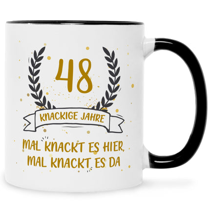 SEO. Bedruckte Tasse mit Spruch Knackige Jahre - Schwarz & Weiß Linkreich