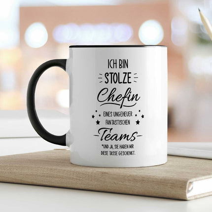 SEO. Bedruckte Tasse mit Spruch Stolze Chefin - Schwarz & Weiß Linkreich