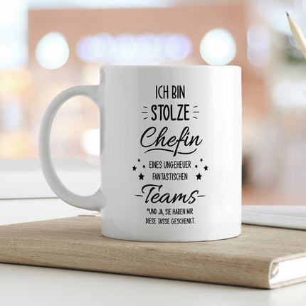SEO. Bedruckte Tasse mit Spruch Stolze Chefin - Weiß Linkreich