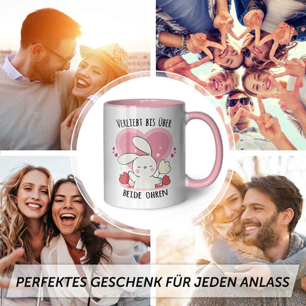 SEO. Bedruckte Tasse mit Spruch - Verliebt bis über beide Ohren - Rosa Linkreich