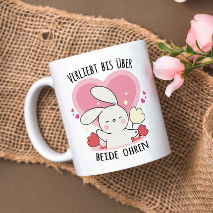 SEO. Bedruckte Tasse mit Spruch - Verliebt bis über beide Ohren - Weiß Linkreich