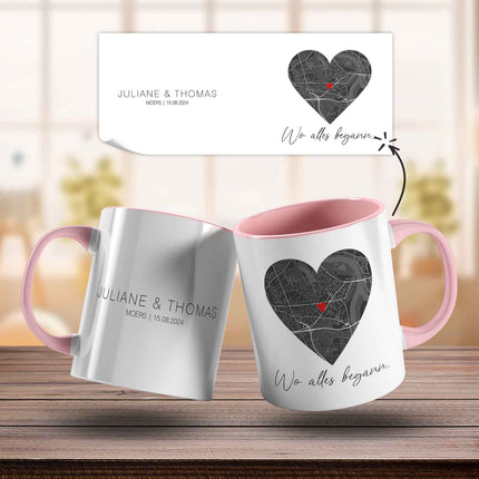 SEO. Bedruckte Tasse mit "Wo alles begann" Motiv - Personalisiertes Geschenk mit Wunschkoordinaten - Rosa Linkreich