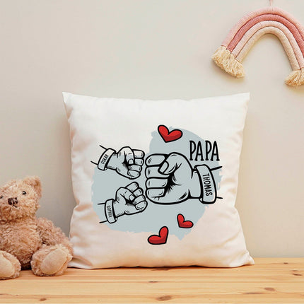 SEO. Bedrucktes Kissen mit Motiv Papa fist bump - 2 Kinder Linkreich