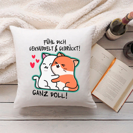 SEO. Bedrucktes Kissen mit Spruch Fühl dich geknuddelt und Gedrückt! Ganz Doll - ohne Füllung Linkreich