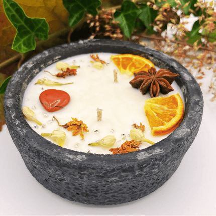 Black Edition Handgemachte Betonkerze „Black Hearts“ - Stilvolle Sojawachskerze für Ihr Zuhause. Mit Blütenverzierung und HOCHWERTIGEM Baumwolldocht aus dem Südschwarzwald (Duftkerze) kaufen bei Linkreich – Jetzt entdecken!