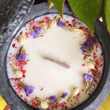 Black Edition HANDGEMACHTE Citronella BETONKERZE - Stilvolle Sojawachskerze für Ihr Zuhause. Outdoor Kerze mit Blütenverzierung und HOCHWERTIGEM Holzdocht aus dem Südschwarzwald (Duftkerze) kaufen bei Linkreich – Jetzt entdecken!