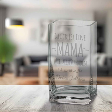 SEO. Blumenvase mit Gravur - Glück ist eine Mama - Personalisiert mit Namen - Deko Vase als Geschenk - 20 x 11 cm Linkreich