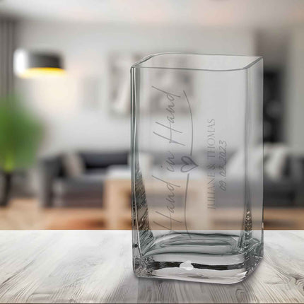 SEO. Blumenvase mit Gravur - Hand in Hand - Personalisiert mit Namen und Datum - Deko Vase als Geschenk - 20 x 11 cm Linkreich
