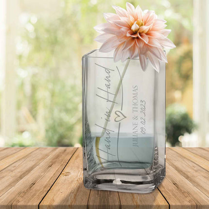 SEO. Blumenvase mit Gravur - Hand in Hand - Personalisiert mit Namen und Datum - Deko Vase als Geschenk - 20 x 11 cm Linkreich