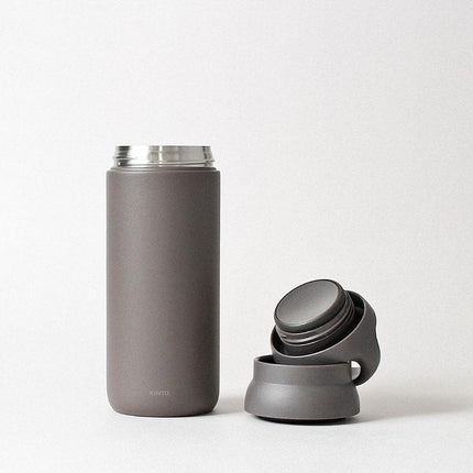 Kinto Day Off Travel Tumbler – 500 ml Vakuum-Isolierte Flasche