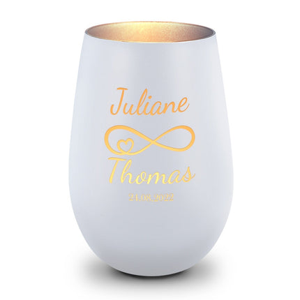 SEO. Deko Windlicht aus Glas mit Gravur - Ewigkeitssymbol - Personalisiert mit Namen & Datum - Weiß - Silber Linkreich