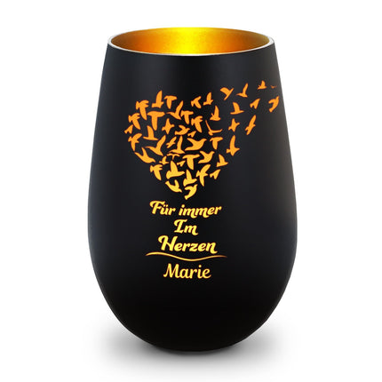 SEO. Deko Windlicht aus Glas mit Gravur - Für Immer im Herzen - Personalisiert mit Namen - Trauerlicht - Schwarz - Gold Linkreich