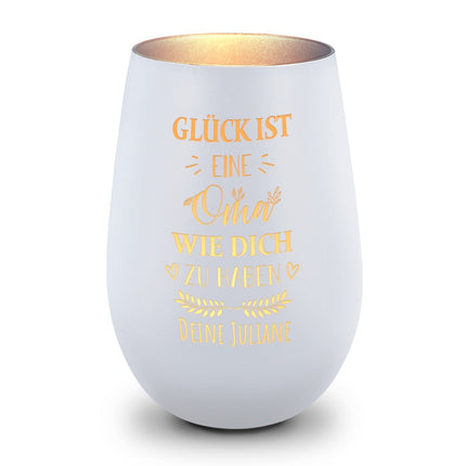 SEO. Deko Windlicht aus Glas mit Gravur - Glück ist eine Oma wie Dich zu haben - Personalisiert mit Namen - Weiß - Silber Linkreich