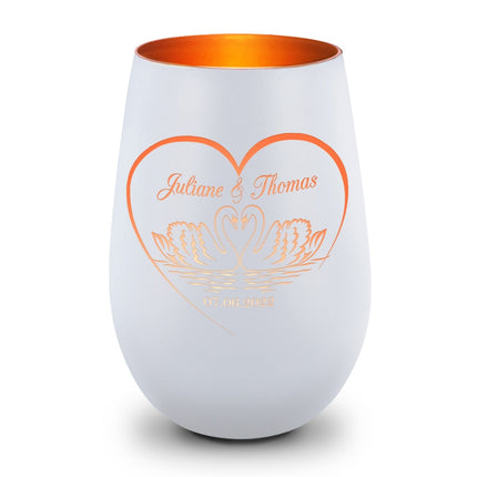 SEO. Deko Windlicht aus Glas mit Gravur - Schwanenherz - Personalisiert mit Namen & Datum - Weiß - Bronze Linkreich