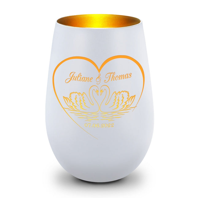 SEO. Deko Windlicht aus Glas mit Gravur - Schwanenherz - Personalisiert mit Namen & Datum - Weiß - Gold Linkreich