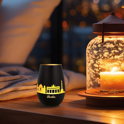 SEO. Deko Windlicht aus Glas mit Gravur - Skyline Berlin - Schwarz - Gold Linkreich