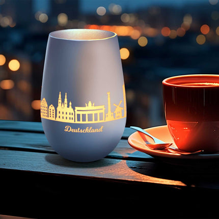 SEO. Deko Windlicht aus Glas mit Gravur - Skyline Deutschland - Weiß - Silber Linkreich
