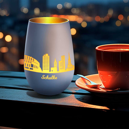 SEO. Deko Windlicht aus Glas mit Gravur - Skyline Schalke - Weiß - Gold Linkreich