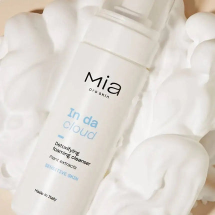 Detox Cleanser mit Blauer Margerite – Belebender Schaum für frische Haut