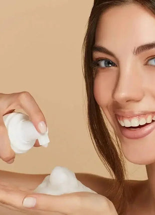 Detox-Gesichtsreinigungsschaum mit Fruchtextrakten, Ginseng und Blauer Margerite – 150 ml - Linkreich