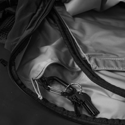Matador Beast 28 - Ultraleichter, faltbarer Rahmenrucksack für Outdoor-Aktivitäten (28 Liter) von Matador