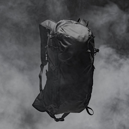 Matador Beast 28 - Ultraleichter, faltbarer Rahmenrucksack für Outdoor-Aktivitäten (28 Liter) von Matador