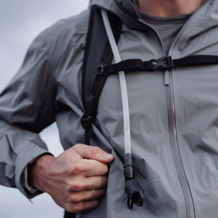 Matador Beast 28 - Ultraleichter, faltbarer Rahmenrucksack für Outdoor-Aktivitäten (28 Liter) von Matador
