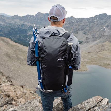Matador Beast 28 - Ultraleichter, faltbarer Rahmenrucksack für Outdoor-Aktivitäten (28 Liter) von Matador