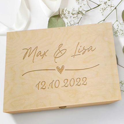 SEO. Erinnerungskiste mit Gravur im Wedding Love Design - zur Hochzeit als Andenken - Große Holzkiste Linkreich
