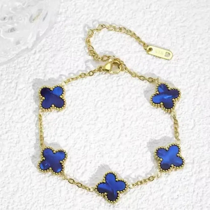 Elegantes Blumenmuster-Armband aus Edelstahl – Pflegeleicht & langlebig
