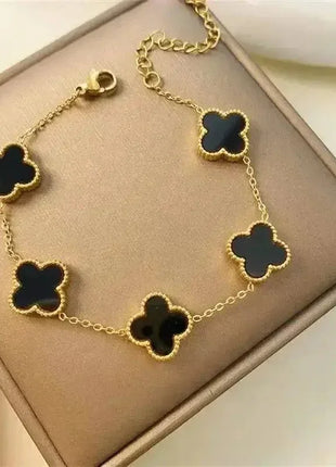 Fine Stainless Steel Bracelet with Floral Pattern – Elegant, Suitable for Everyday Wear
