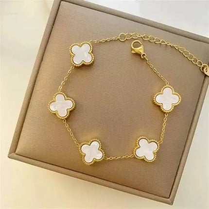 Edelstahl-Armband mit Blumenmuster – Modern, elegant & pflegeleicht