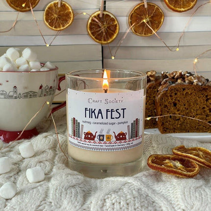 Fika Fest Scented Candle – Charming Aroma of Baked Goods (Scented candle) kaufen bei Linkreich – Jetzt entdecken!