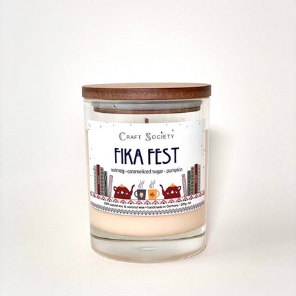 Fika Fest Scented Candle – Charming Aroma of Baked Goods (Scented candle) kaufen bei Linkreich – Jetzt entdecken!
