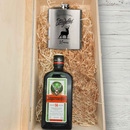 SEO. Flachmann aus Edelstahl Geschenkset - personalisiert mit Jägermeister im Set - Stay Wild Linkreich