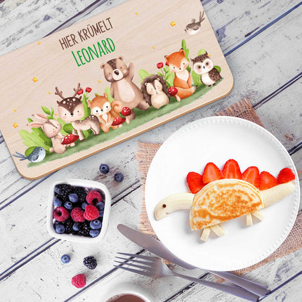 SEO. Frühstücksbrettchen mit Druck & Name im "Tiergruppe" Design - Tiergruppe Safari Linkreich