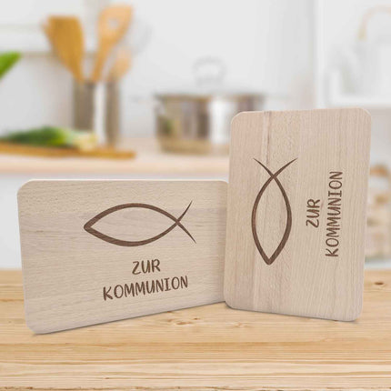SEO. Frühstücksbrettchen mit Gravur "Kommunion Fisch" - Linkreich
