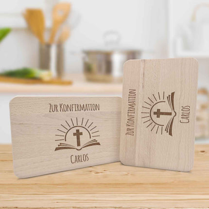 SEO. Frühstücksbrettchen mit Gravur "Konfirmation / Kommunion Bibel" mit Name - Linkreich