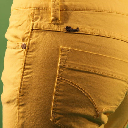 GAUDÌ Gelbe Damenhose – Schmal geschnitten mit 4 Taschen | soulluna.de