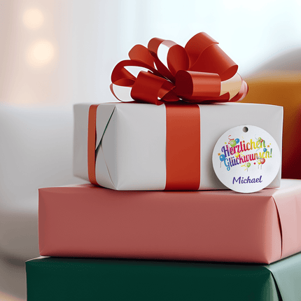 SEO. Geschenkanhänger aus Holz - Herzlichen Glückwunsch - Personalisiert mit Namen - 6cm Linkreich