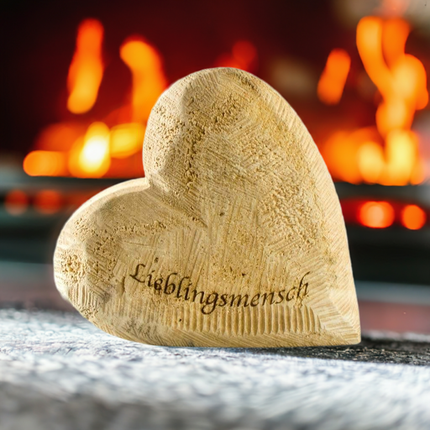 Thankgoods Deko-Holz-Herz aus massivem Naturfarbenem Pappelholz mit Schriftzug Lieblingsmensch