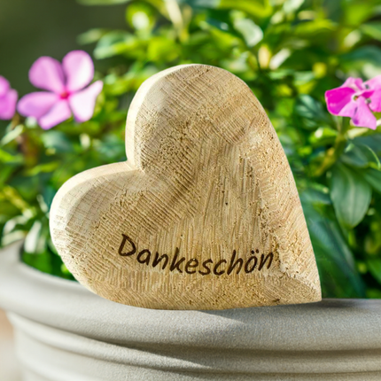 Thankgoods Deko-Holz-Herz aus massivem Naturfarbenem Pappelholz mit Schriftzug Dankeschön