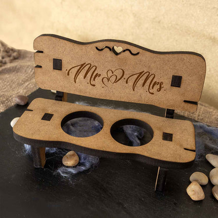 SEO. Gravierte Schnapsbank im Mr & Mrs Design + 2 Schnapsgläser - Linkreich