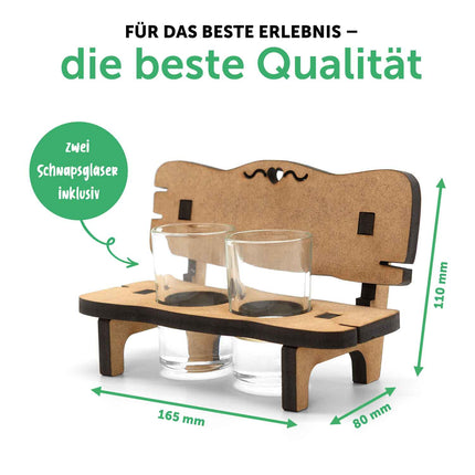 SEO. Gravierte Schnapsbank mit Spruch Es kommt nicht drauf an was man trinkt + 2 Schnapsgläser - Linkreich